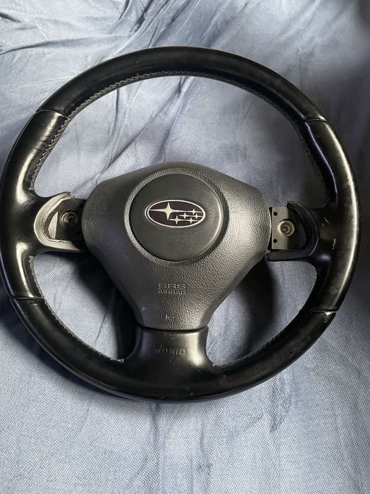 Кожаный руль Subaru Legacy