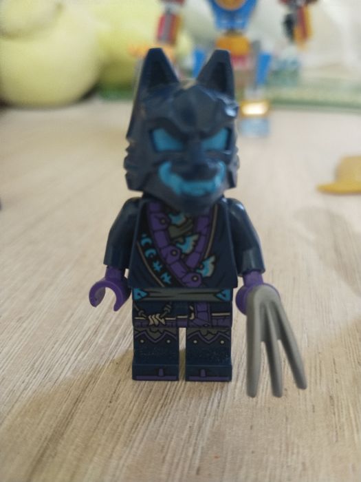Продам lego робота из нидзяго (руки самодельные)