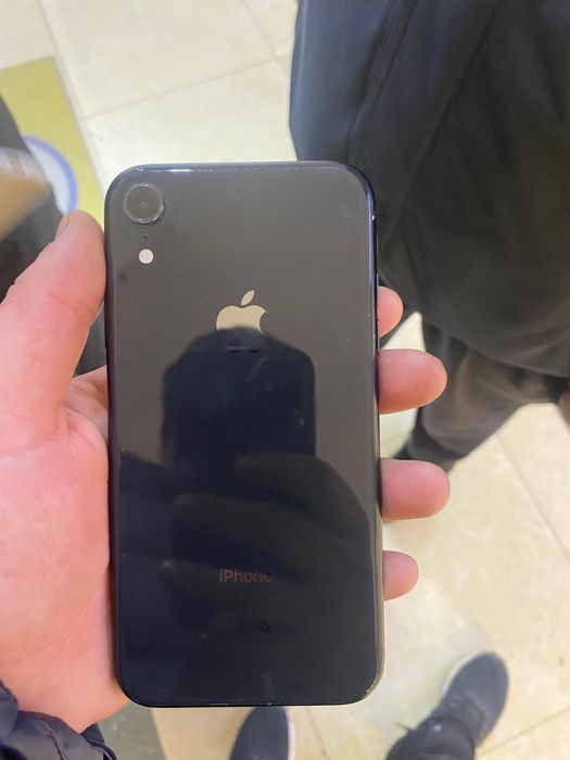 Айфон xr 70000 торг есть