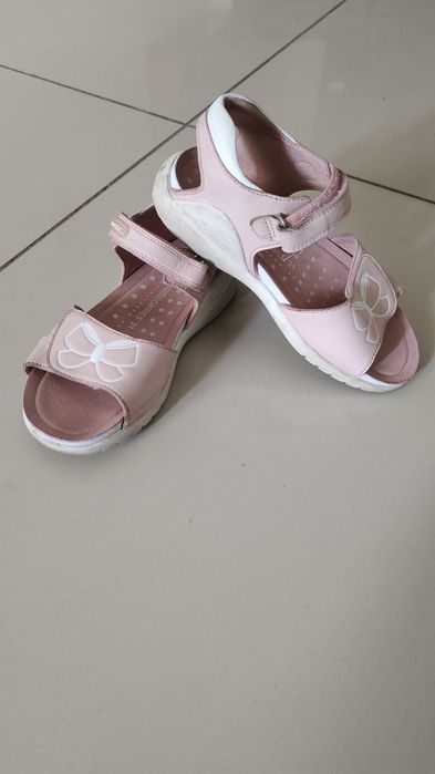 Сандалии Кроссовки