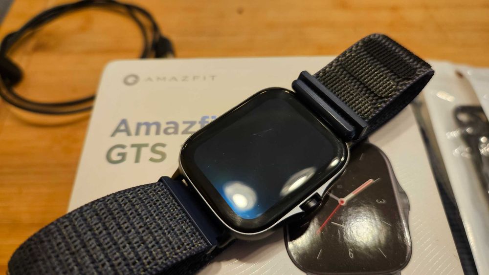 Amazfit GTS 2 смарт часовник