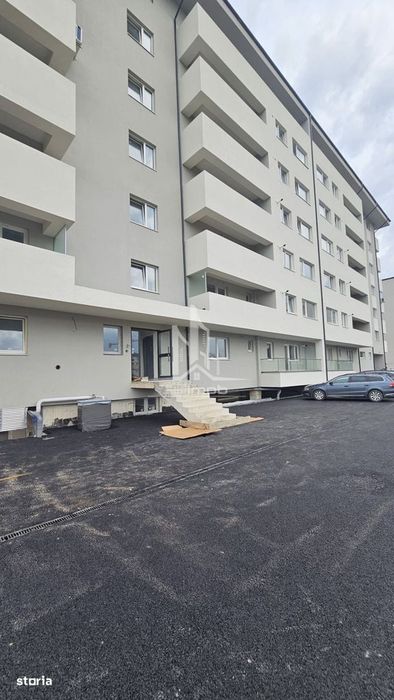 Grand Arena-garsoniera decomandata-bloc finalizat