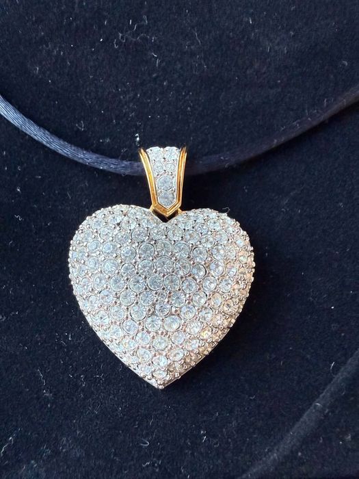 Swarovski колие със сърце