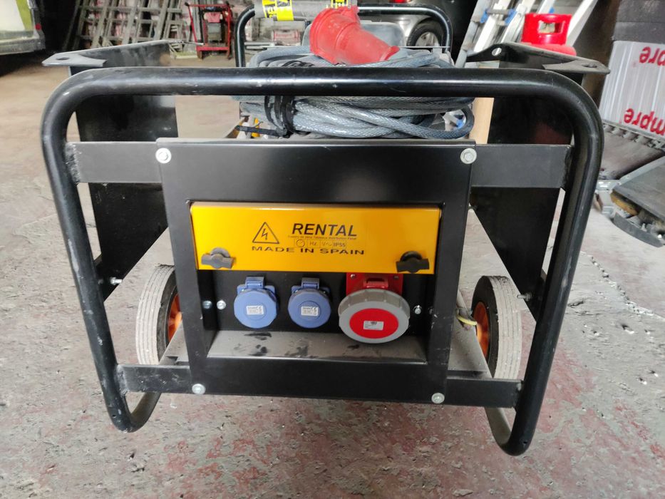 Турбозолна машина и генератор