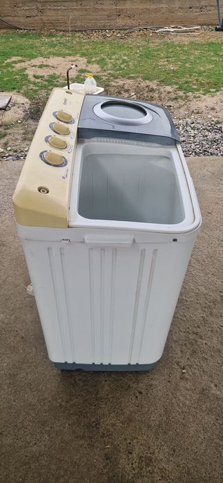 Полу автомат Стиральная машина