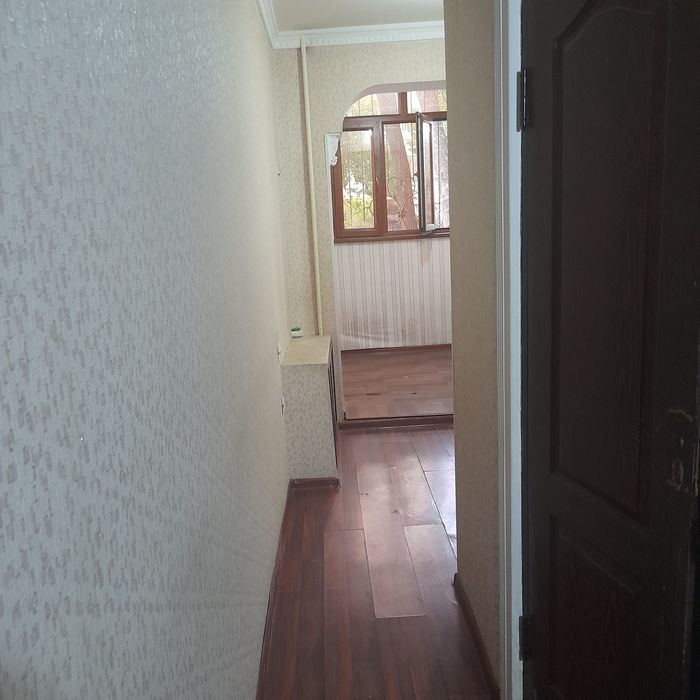 Аренда  коракамиш 1.хонали оилага берилади расмдаги уй пустой