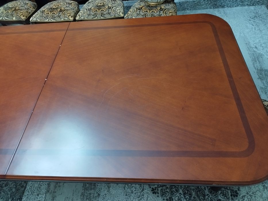 Стол 5 метр, можно на 3 метра