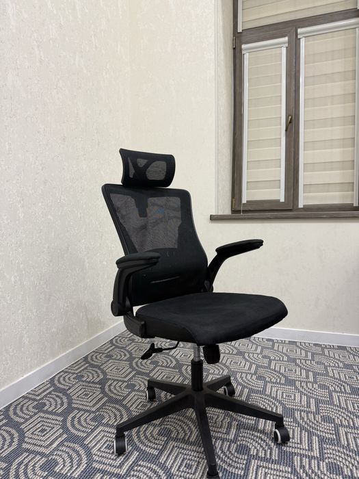 Офисный кресла сеточные