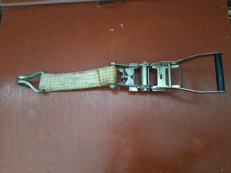 Natijnoy remen dlya gruza