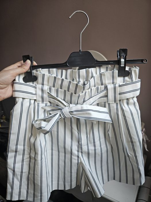 Къси панталонки Zara S