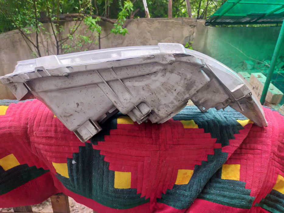 Фары на Toyota Camry 40