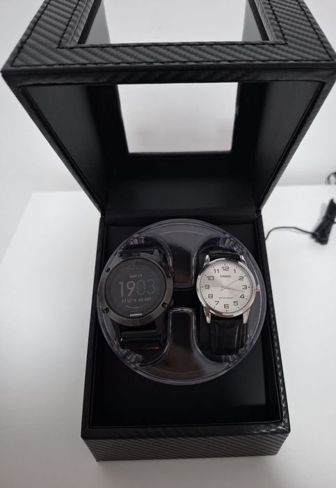 Watch winder/ dispozitiv de întoarcere ceasuri