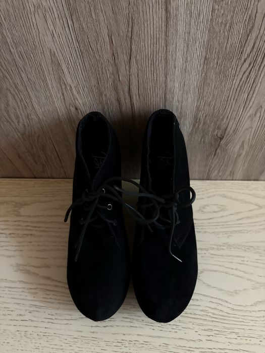 Подарявам Нови дамски обувки на марката BLINK  38-ви номер