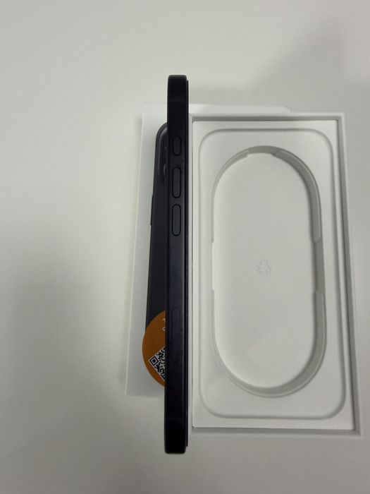 Iphone 16 , stare ca nou , negru mat