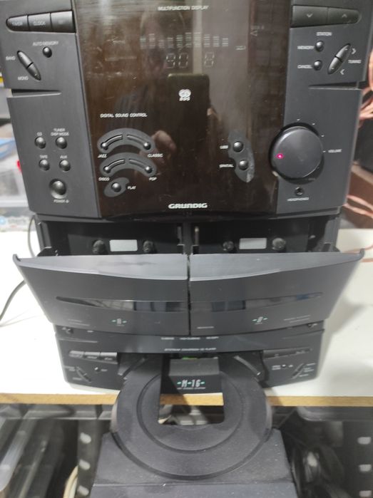 Grundig combina audio