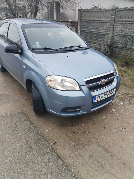 Vând Chevrolet Aveo