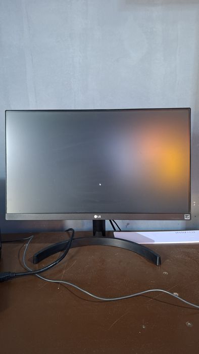 22 lik LG monitor yaxahi holatda! Монитор LG 22  в хорошем состо