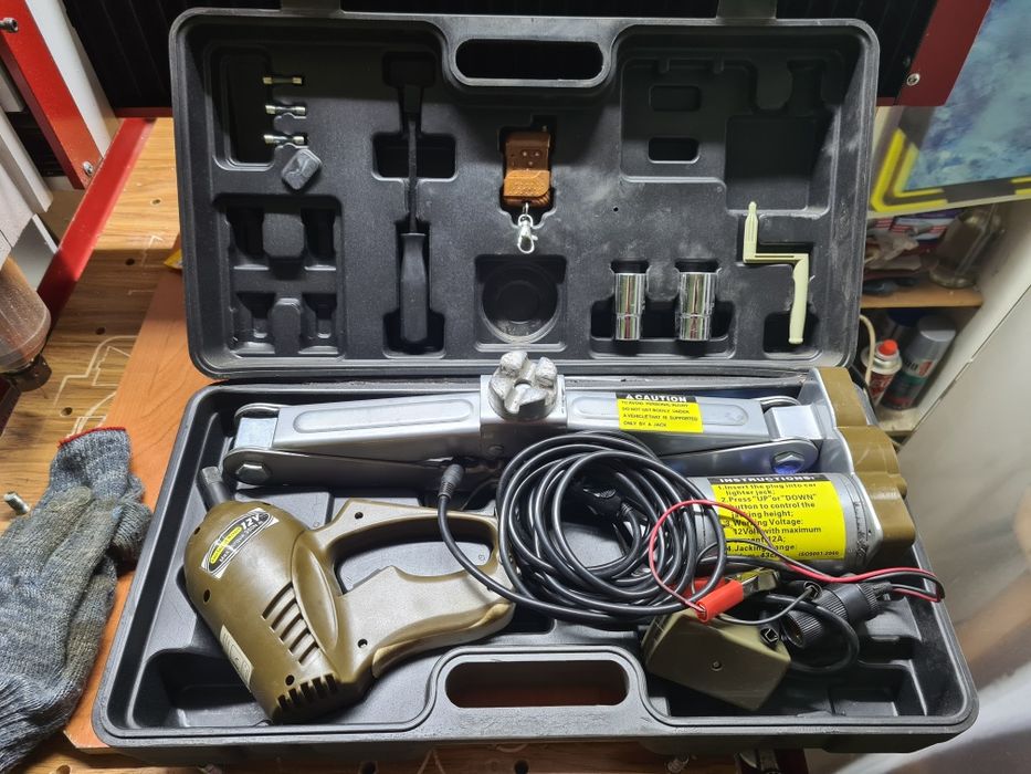 Электродомкрат 12 Вольт