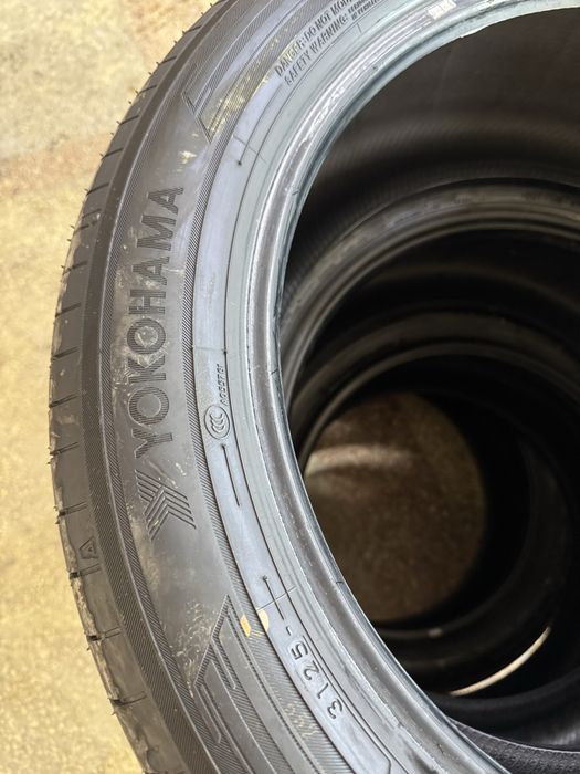 Yokohama 235/50/19 103V Advan