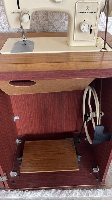 Продам швейную машину