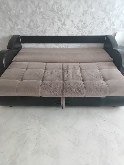 Диван в хорошем состоянии