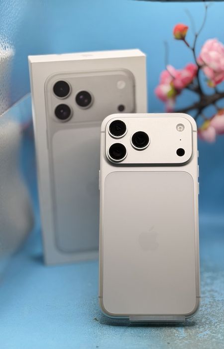ГАРАНЦИОНЕН!!! Apple iPhone 17 Pro Max, 256GB, 5G, Silver