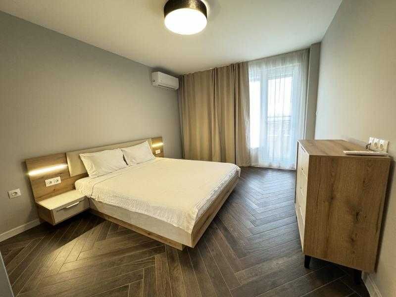 Дава се под наем Двустаен апартамент в Бургас, Славейков - 65 кв.м за 612 € - Снимка #3