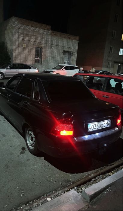 Priora 2009г черная