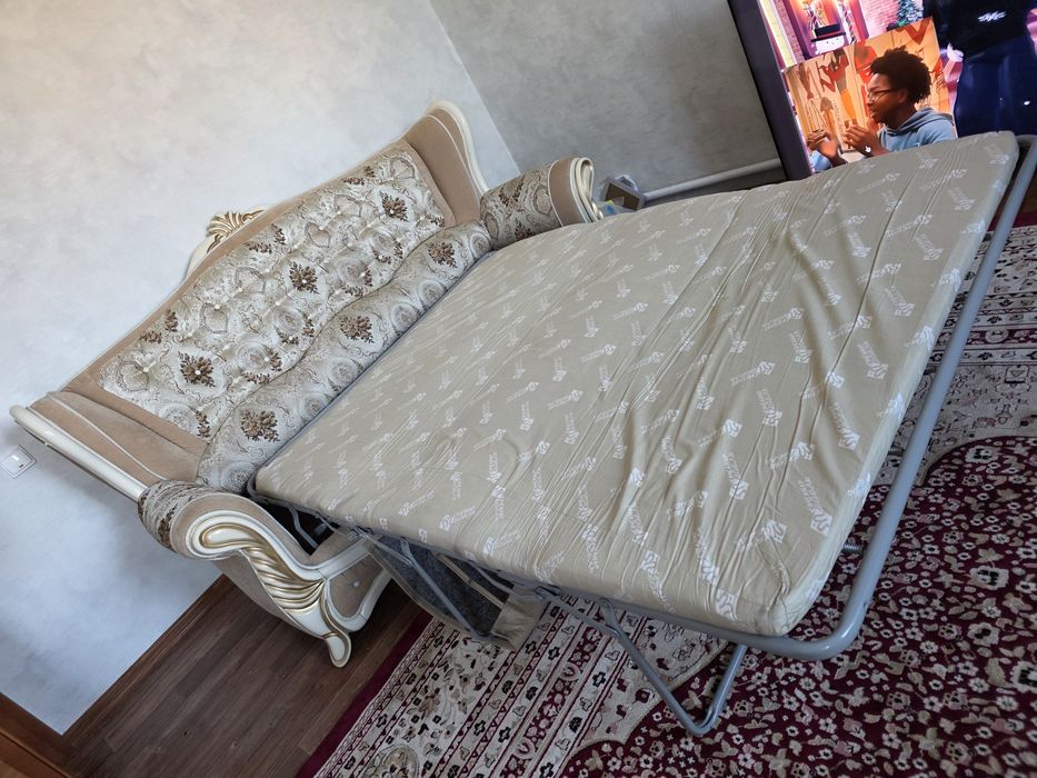 Продается Диван с креслом