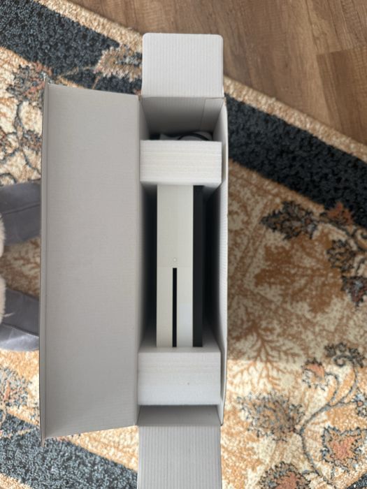 Vând Xbox One S 1TB