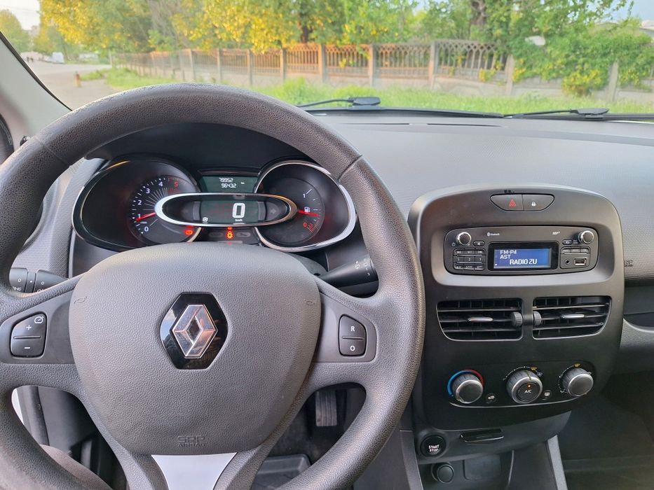 Renault Clio 1.5 dci cu doar 80000km