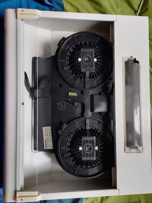 Абсорбатор с два двигателя "Дипломат"