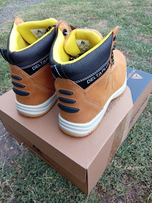 продам спец обувь DELTA PLUS