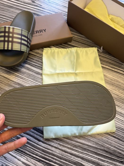 Papuci Burberry, verzi