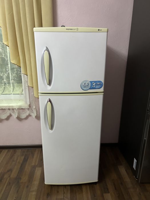 Продам Холодильник