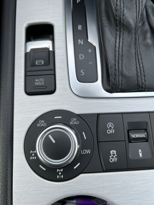 VW Touareg 3.0 TDI V6 *4x Motion*Blocant central/spate*