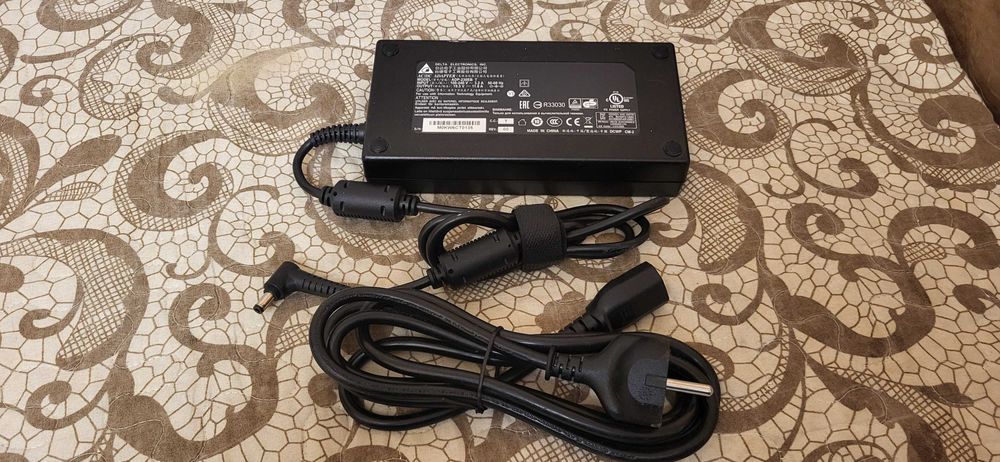 Asus 230W Incarcator laptop  19.5V 11.8A ADP-230EB fuctional