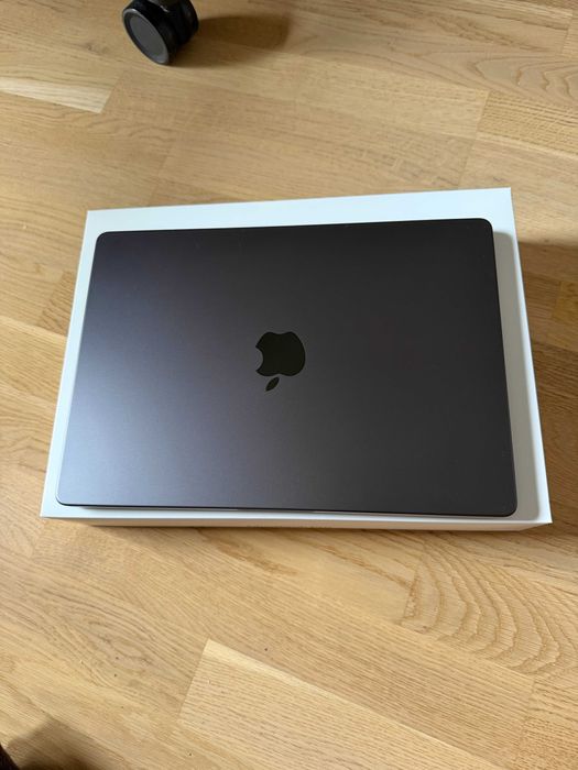 MacBook Pro 14" Apple M3 Pro, 18GB RAM, 512GB SSD, Space Black