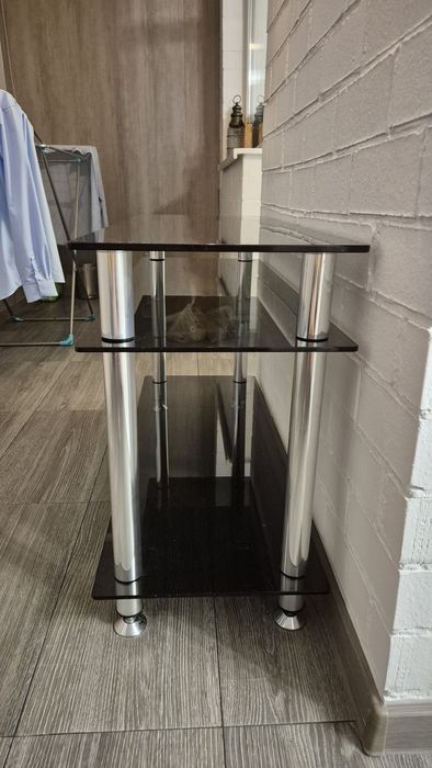 Стол стеклянный с 3мя полками