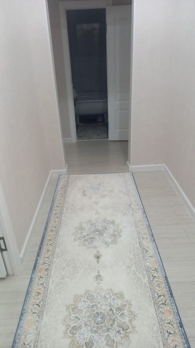 Продам 4 комнатную  квартуру