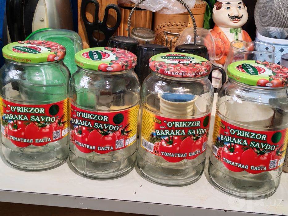Банки (резьбовые) с крышками.