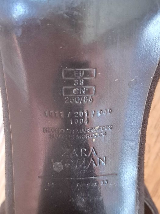 Сандали на ток Зара