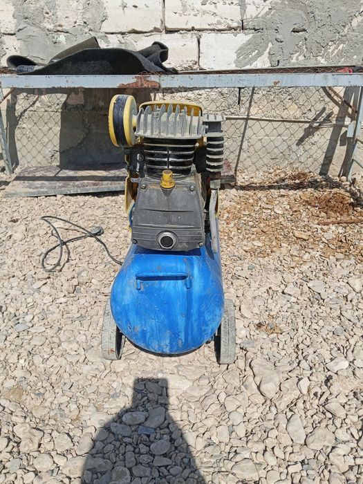 Воздушный компрессор