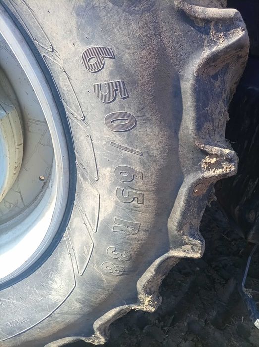 продавам трактор Valtra T203D с движение назад