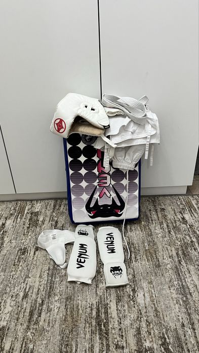 Продам кимано и все для каратэ