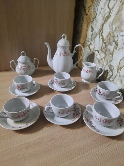 Сервизы бокалы тарелки