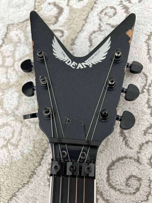 Электрогитара Dean From Hell Washburn