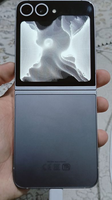 Samsung Galaxy z flip 6 12/512