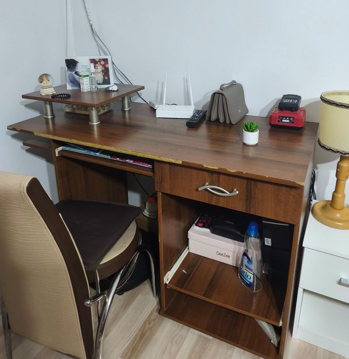 Vand mobila dormitor+birou