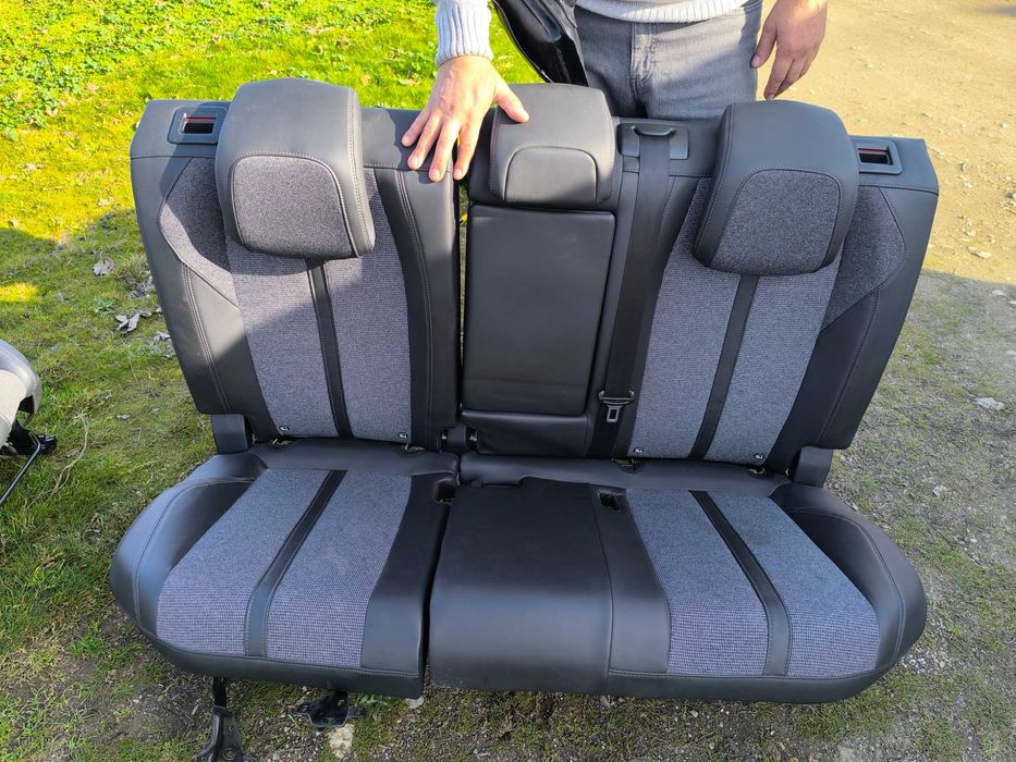 Продавам Седалки за Пежо 3008 2018 г 1.6